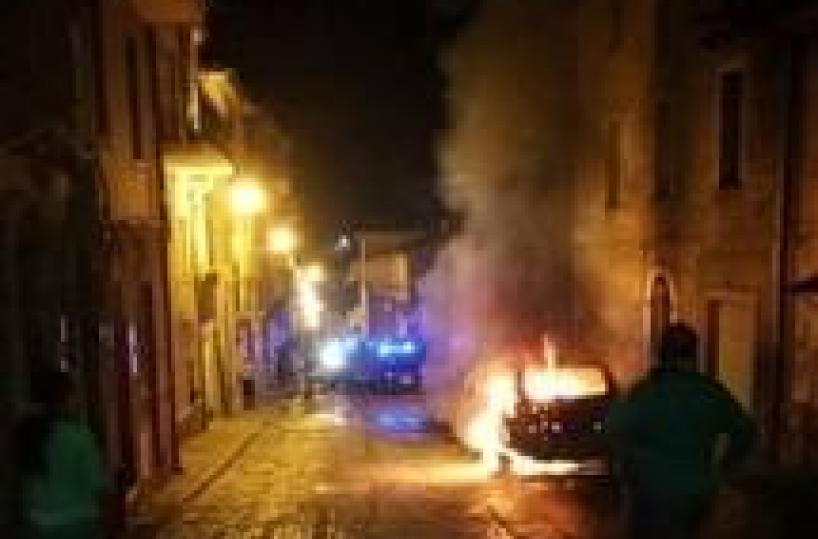Incendiata auto sindaco in Calabria