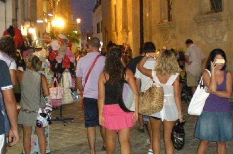 Movida violenta a Gallipoli: turisti picchiati e rapinati finiscono in ospedale