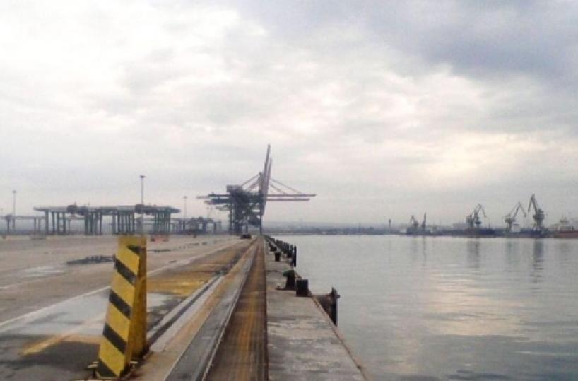 Nel porto di Taranto «sosta temporanea» per la Drea, nave con amianto respinta da altri porti