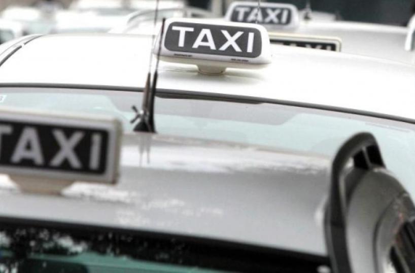 Taxi collettivo a tariffa fissa per la notte di Capodanno