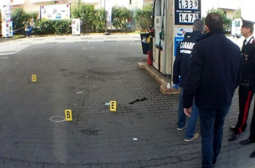 Dopo la rapina, la spesa presi in tre ad Altamura Il ferimento in diretta 