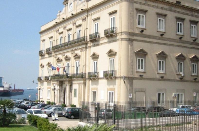 Taranto, stipendi d'oro e crac del Comune sequestrati 50 milioni