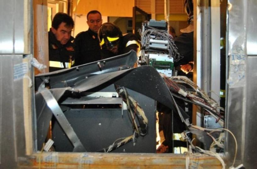 Loseto, assalto a postamat ma la rapina fallisce 