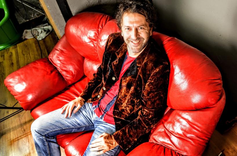 «Rosa, stacca la spina»: il romanzo di Igor Nogarotto con Taranto sullo sfondo
