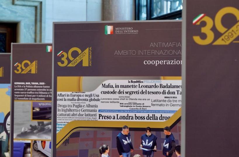 Decaro: «Lotta alla mafia anche con la riqualificazione delle ville dei boss a Bari»