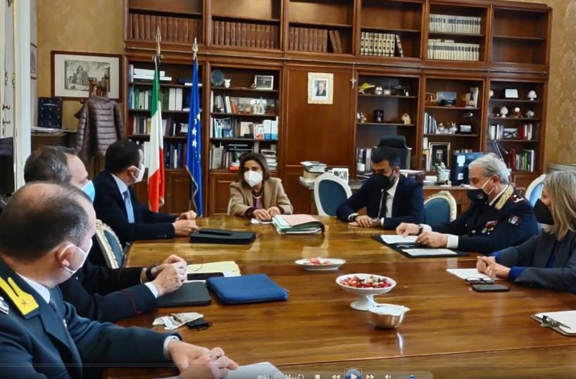 Bari, contro le «spaccate» agenti sotto copertura