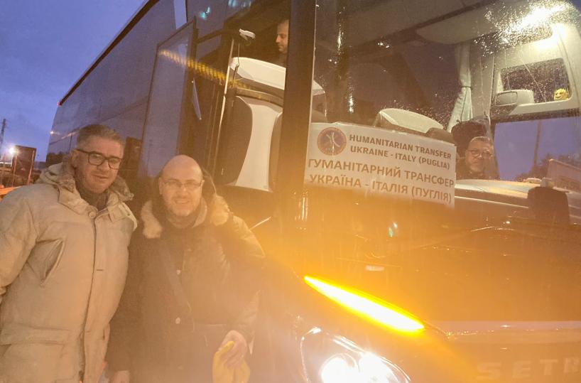 Partito da Troia bus al confine con l'Ucraina: porterà profughi in Italia
