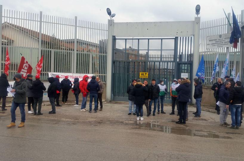 Foggia, Spp denuncia: «Detenuto aggredisce agenti nel carcere»