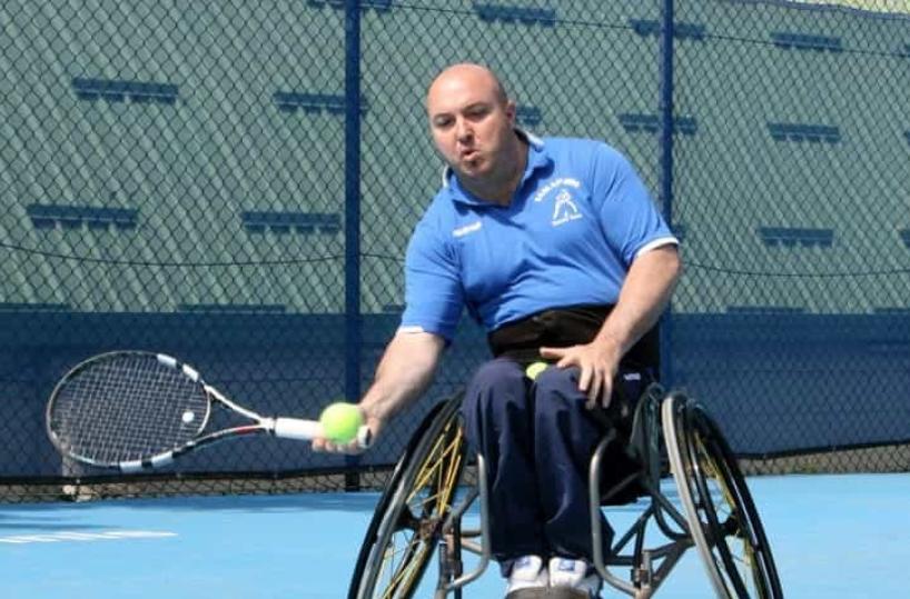Lo spettacolo del tennis in carrozzina a Calimera