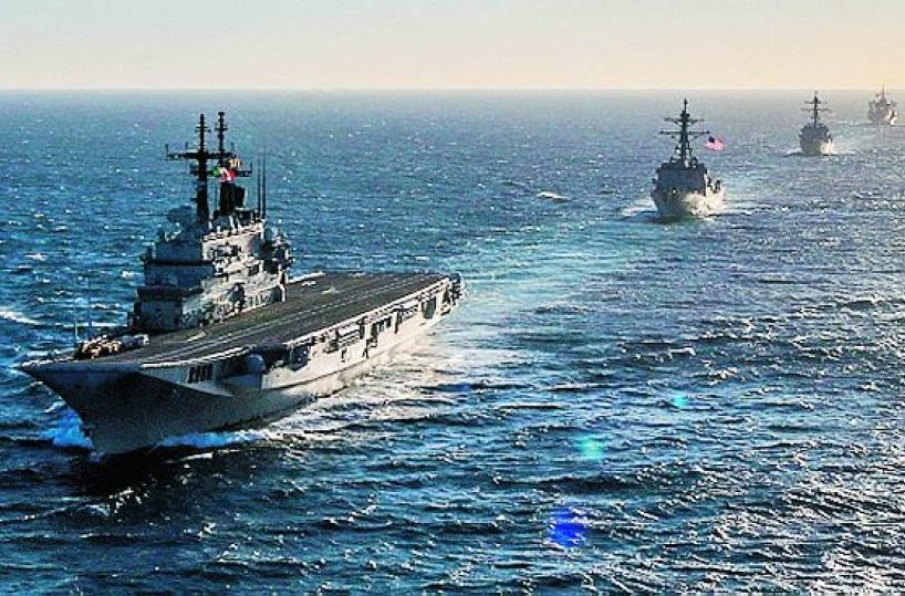 Guerra in Ucraina, la Nato mostra i muscoli con la «Garibaldi» da Taranto