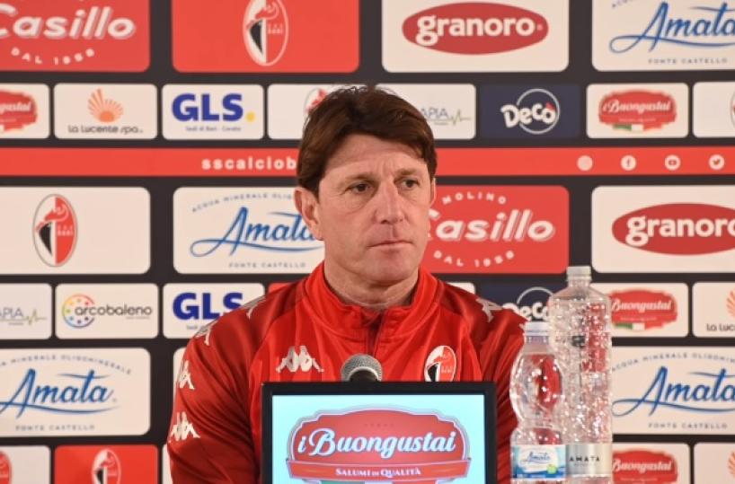 Calcio, Bari atteso dalla partita verit&agrave; a Catanzaro 