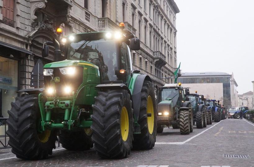 «I prezzi delle materie prime non coprono più i costi»: l'agricoltura protesta a Scanzano Jonico