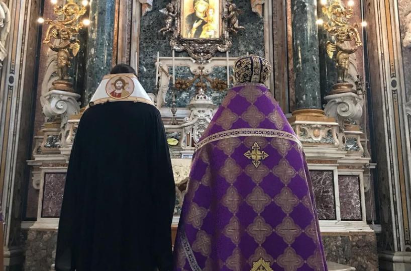 Monopoli, in cattedrale ucraini e russi pregano insieme