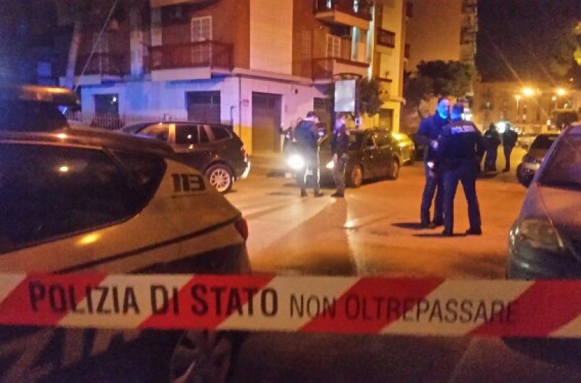 Cadavere trovato in auto a Foggia, ha ferita d'arma da fuoco alla testa