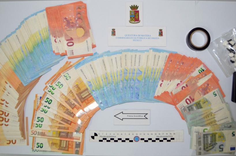 Una centrale dello spaccio fatta in casa, arrestato pusher 40enne nel Materano
