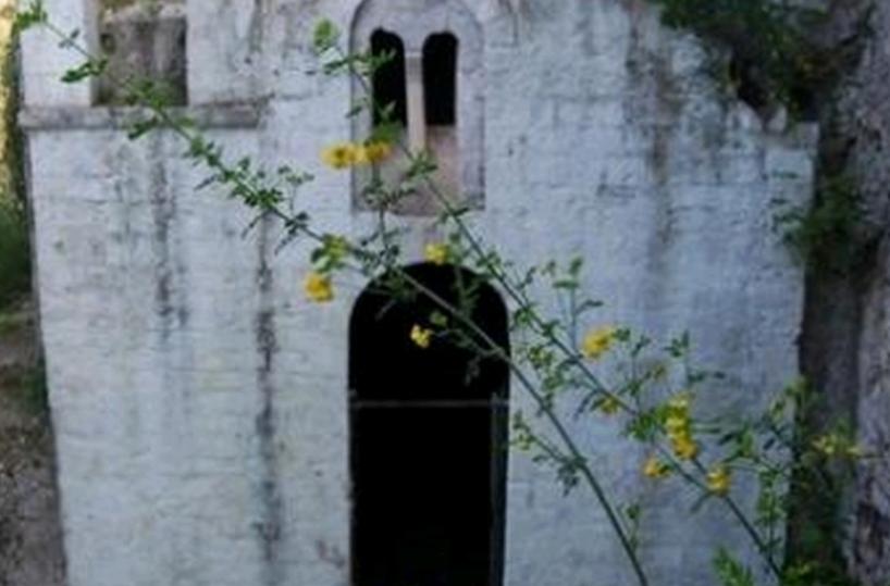 Ostuni, La chiesetta del santuario rupestre dedicato a San Biagio