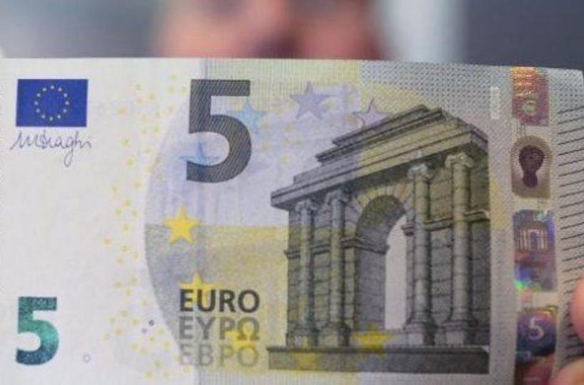 Taranto, generazione cinque euro: storie di tre ragazzi alle prese con impieghi sottopagati