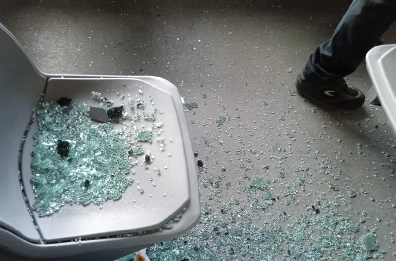 Sassaiola ai mezzi pubblici dell'Ataf di Foggia: «Danni a persone evitati per miracolo»