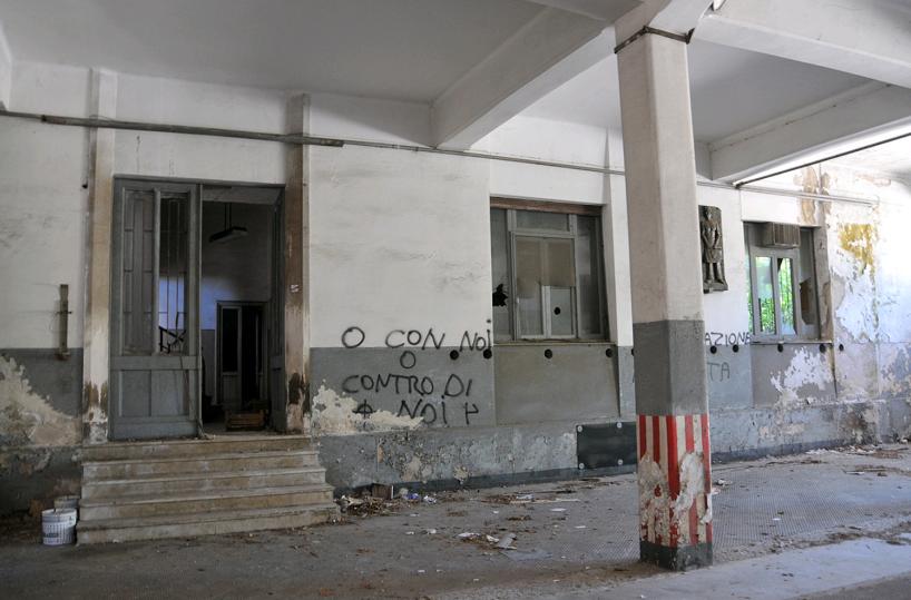 Cadavere donna in fabbrica dismessa a Bari: i giudici rigettano istanza, niente domiciliari per l'ex