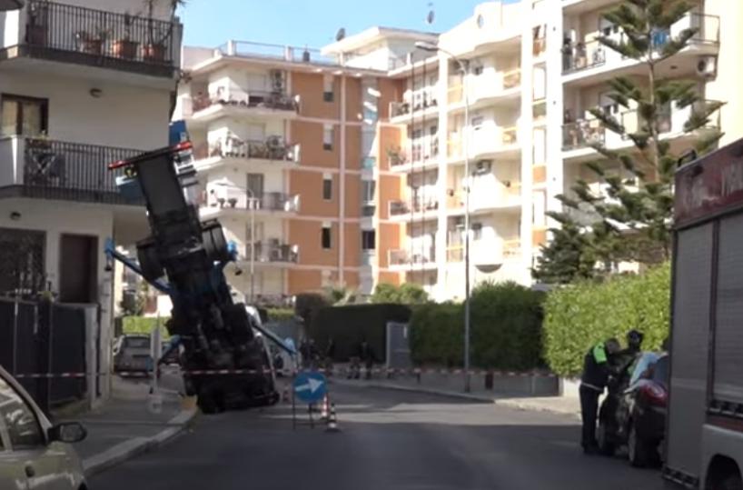Triggiano, si ribalta cestello: operaio edile ferito 