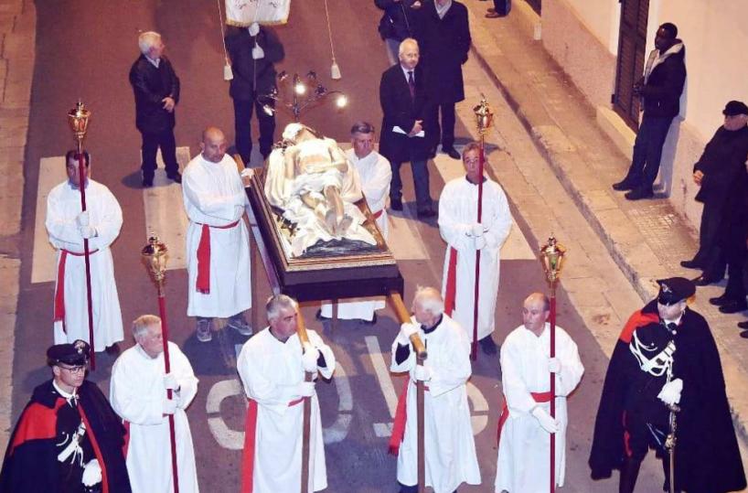 Settimana Santa nel Salento: la fede tra sepolcri, pathos e processioni