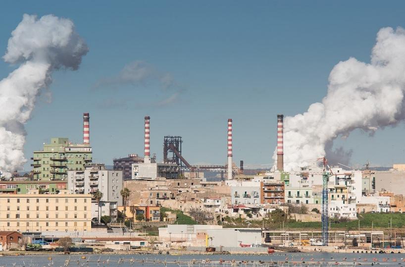 Taranto, mattina di tensione all'ex Ilva: &laquo;Portinerie bloccate e caos agli ingressi&raquo;