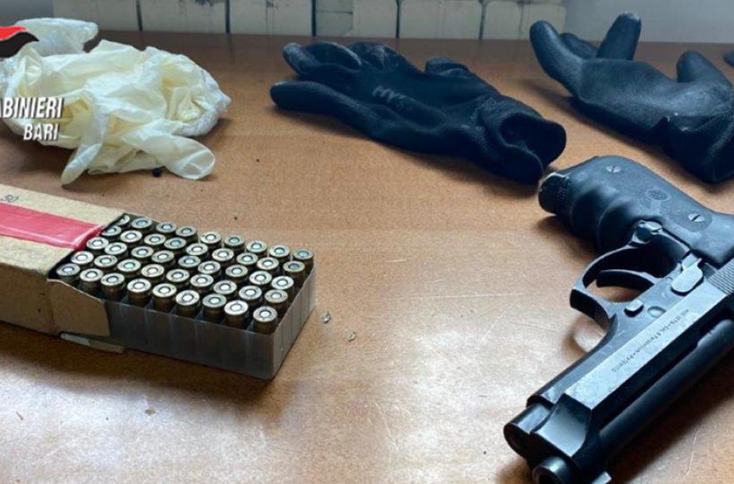Ruvo, trovato in casa con droga e una pistola:  arrestato dai Carabinieri