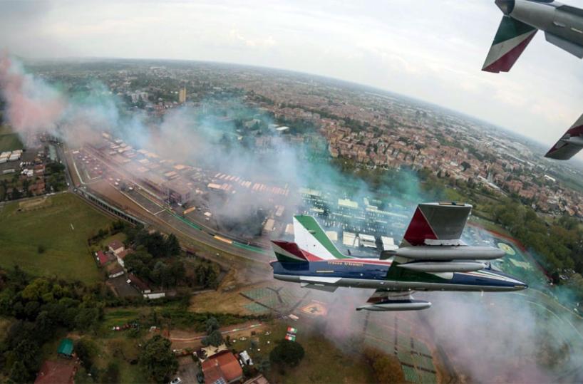 Formula 1, Frecce Tricolori a Imola sorvolano Autodromo Enzo e Dino Ferrari