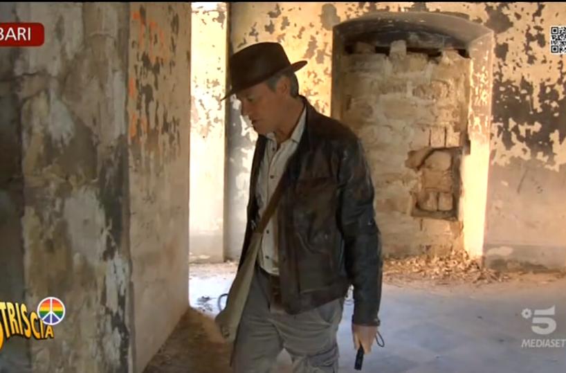 Su Striscia la notizia il degrado della storica Villa Lamberti a Bari