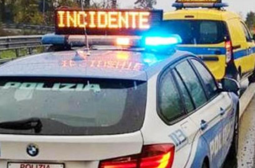Cantieri «lenti» e traffico: l'inferno quotidiano sulla SS16 in Puglia
