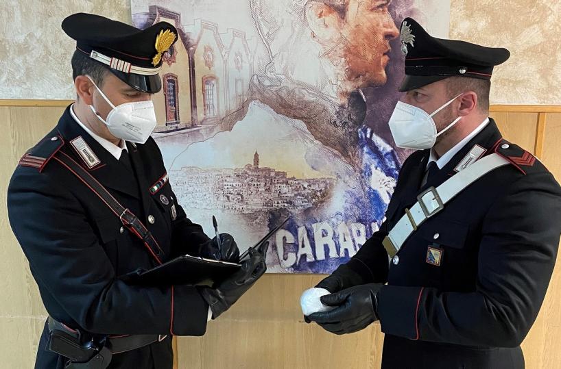 Coppia in affari di droga nel Materano: lui e lei finiscono in prigione