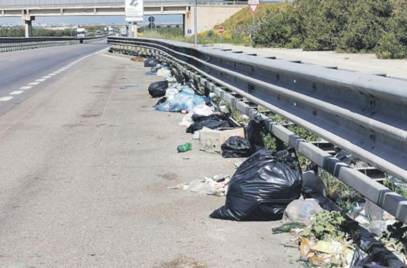 rifiuti statale 16 bis