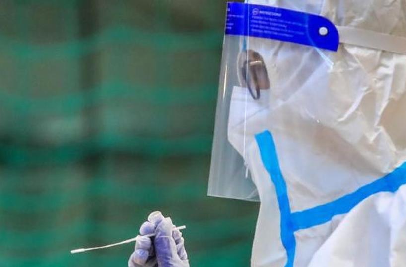 Covid, in Puglia tre decessi e 1723 casi di positività