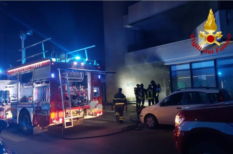 Incendio all'ex Inpdap