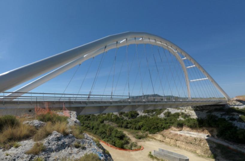 Quel ponte ad arco sulla «Bradanica»