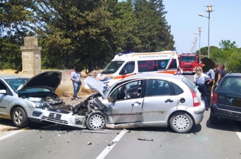 Brindisi, scontro sulla provinciale: coinvolte tre automobili
