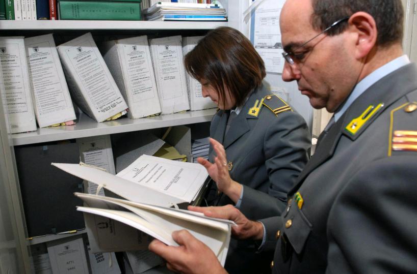 Appalti sospetti nel Salento, raffica di perquisizioni della Finanza