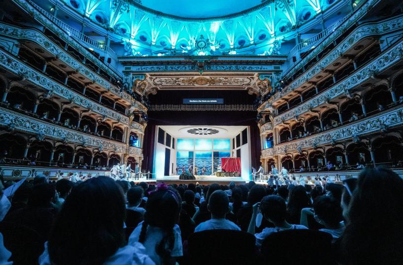Teatro Petruzzelli, 10mila spettatori per «La notte di San Nicola»