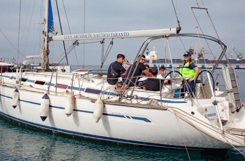 Taranto, la barca dei migranti diventa strumento didattico