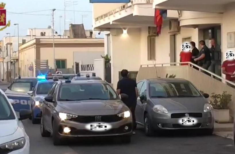 Manduria, rapine ai distributori di carburante: scattano tre arresti