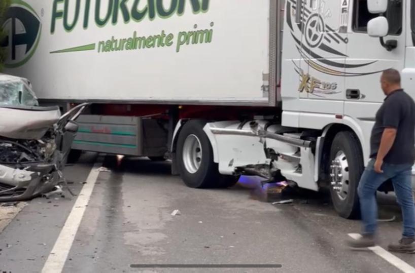 Incidente a Mottola sulla Statale 100, perde la vita una 56enne