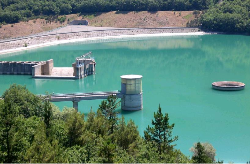 Tracce di petrolio nel Camastra: arrivano fino ai nostri rubinetti?
