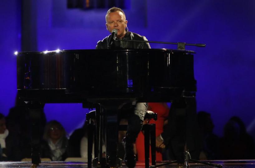 Trent'anni di Gigi D'Alessio: festa della musica in tv e radio