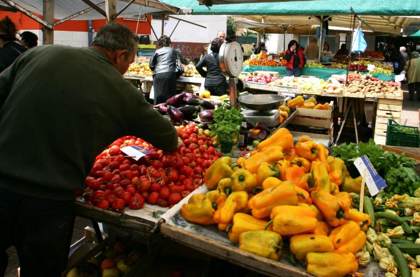 Mercato verdura e ortaggi