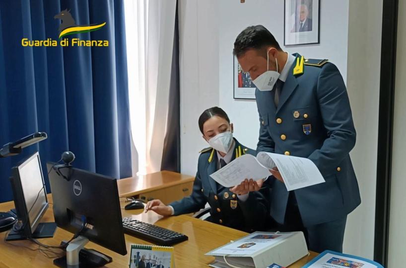 Bitetto, i 34mila euro del Comune erano finiti sui conti correnti del funzionario: arrestato, misure anche per moglie e figli