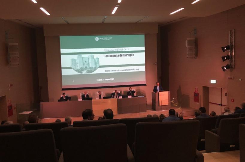 Foggia si tiene su con il lavoro: recuperati tutti i posti perduti