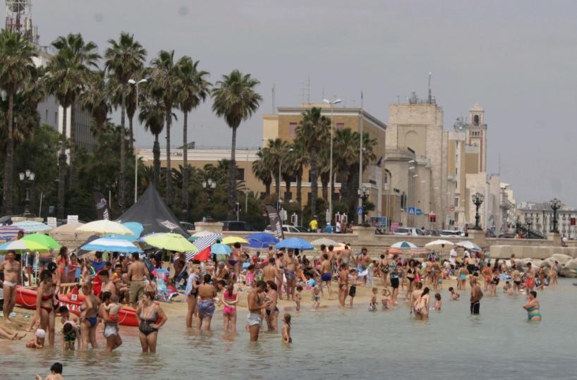 Bari, spiaggia Pane e Pomodoro
