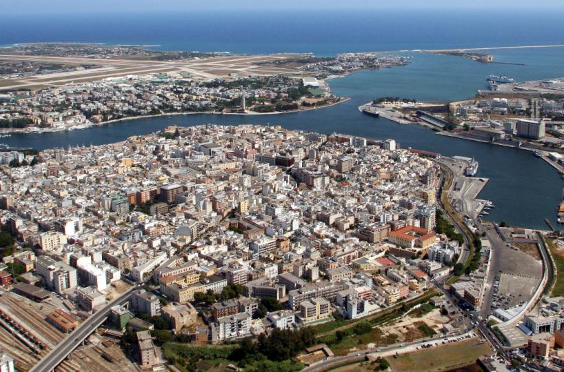 «In cinque anni Brindisi diverrà una perla del Mediterraneo»