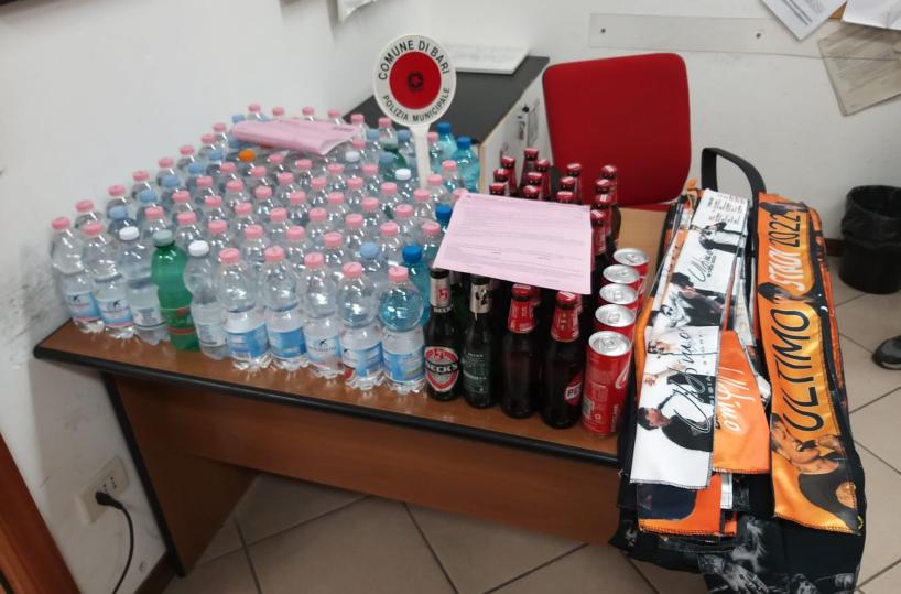 Bari si sveglia dopo il concerto di Ultimo: 40mila spettatori, gadget contraffatti sequestrati, varie multe