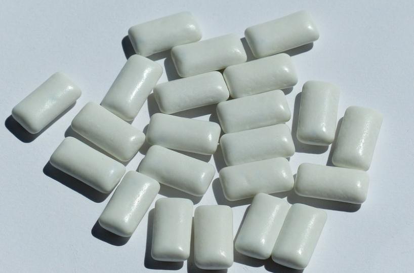 Gomme da masticare: si o no? Il dilemma dei dentisti